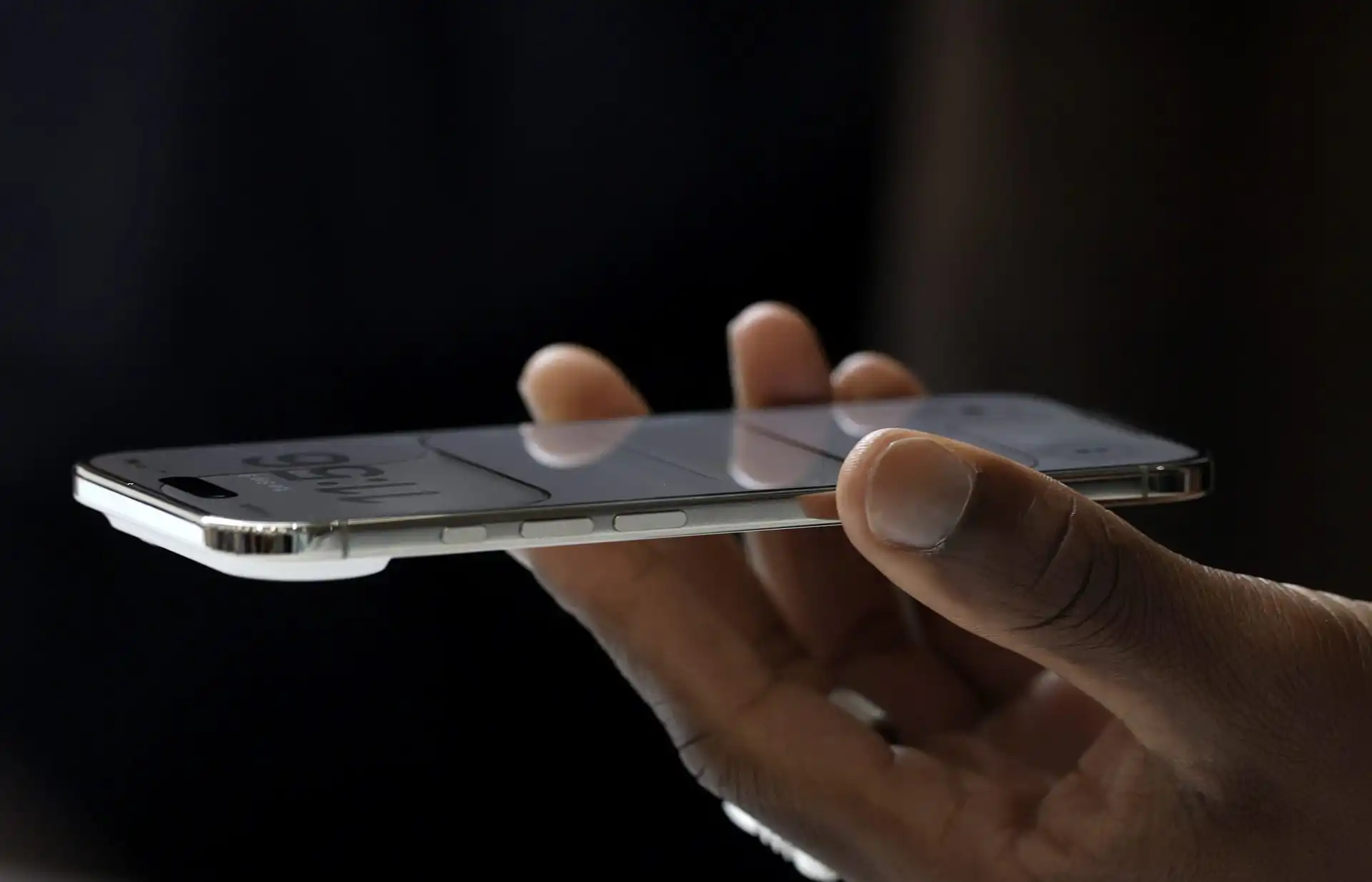 iPhone Air Shocking Debut: Apple’s Thinnest Phone Could Redefine Smartphones in 2025