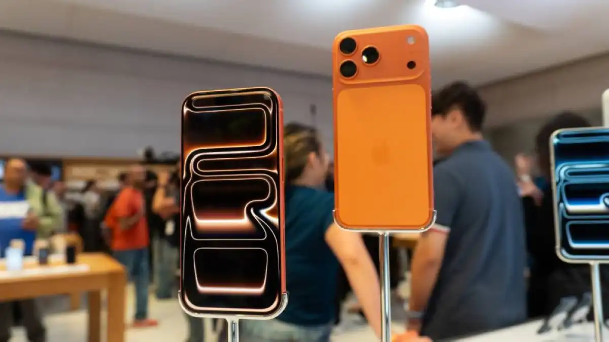 iPhone 17 Pro Max: The $2,000 Reality Check and Why Apple Is Betting You’ll Pay Up